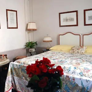 bed-and-breakfast-flowers.hotelitalianriviera.com/